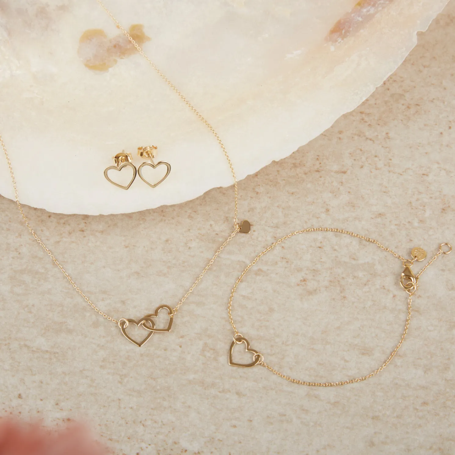 Belleville Amore 14 karaat gouden collier met hartje