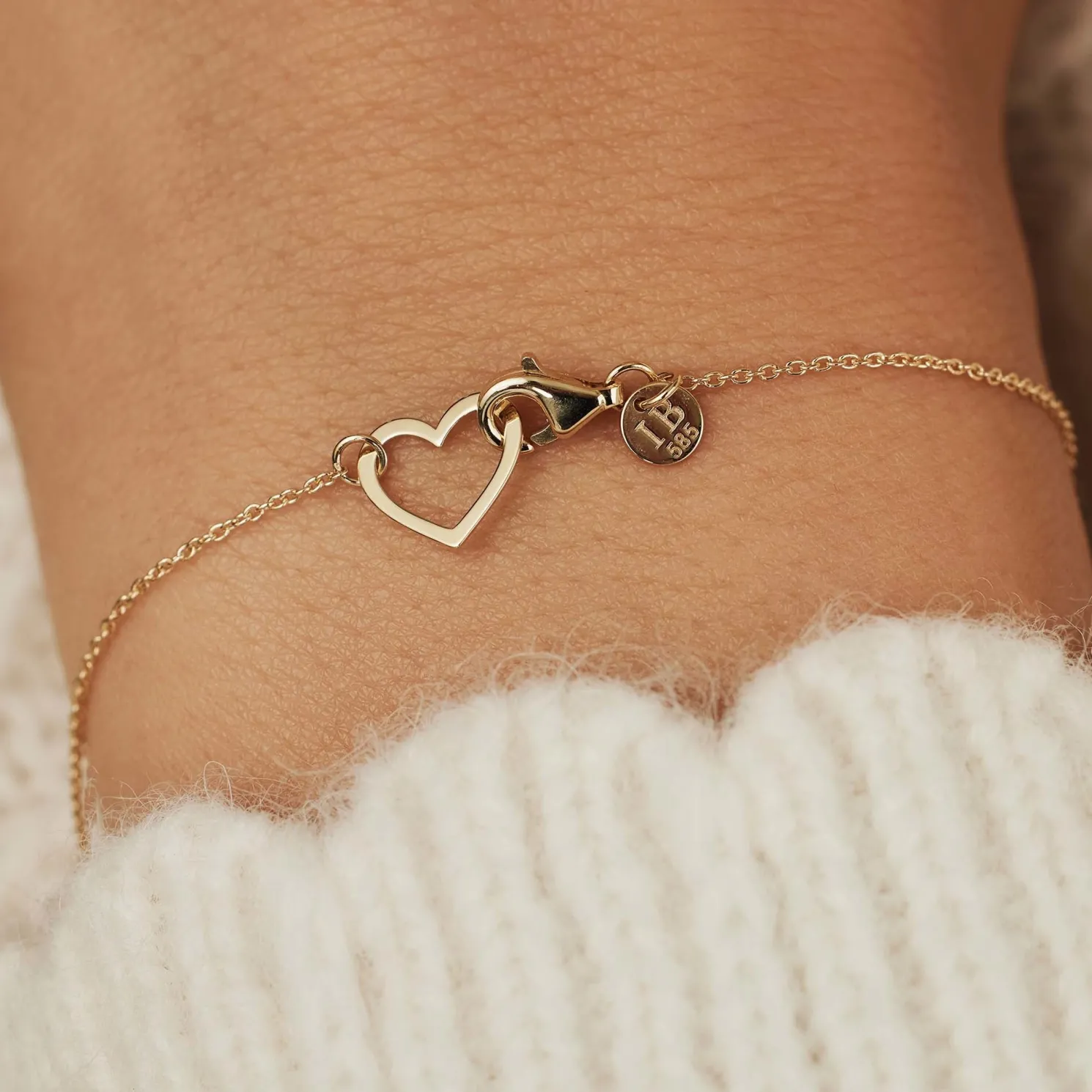 Belleville Amore 14 karaat gouden armband met hartje