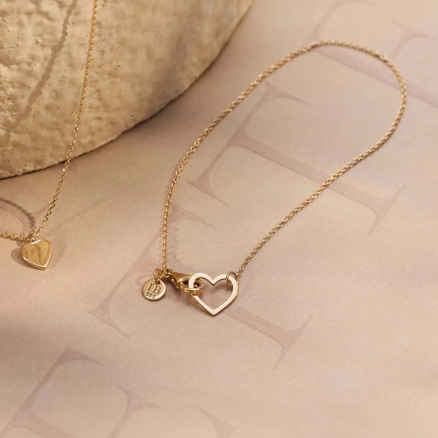 Belleville Amore 14 karaat gouden armband met hartje