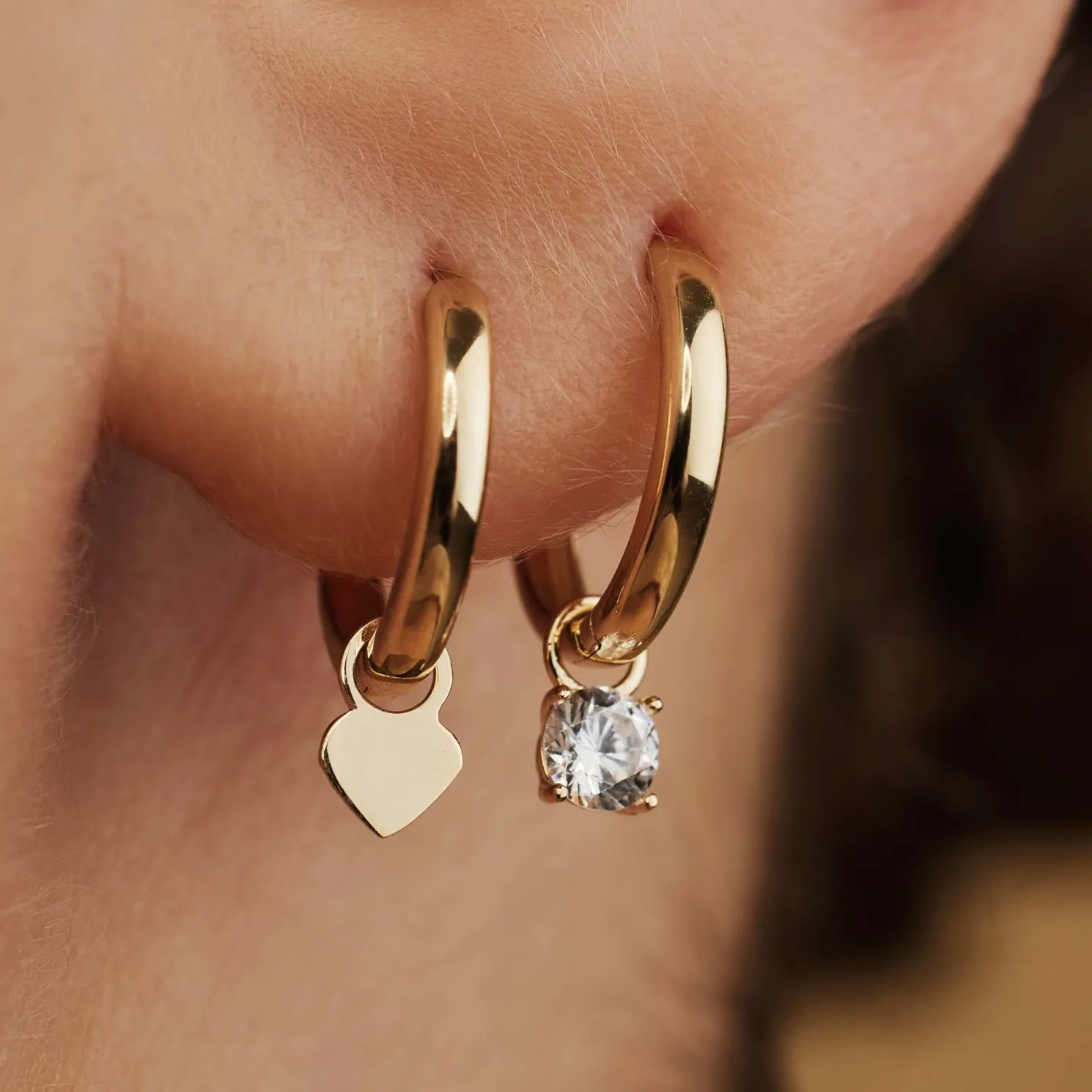 Belleville Amore 14 karaat gouden creolen met hartje