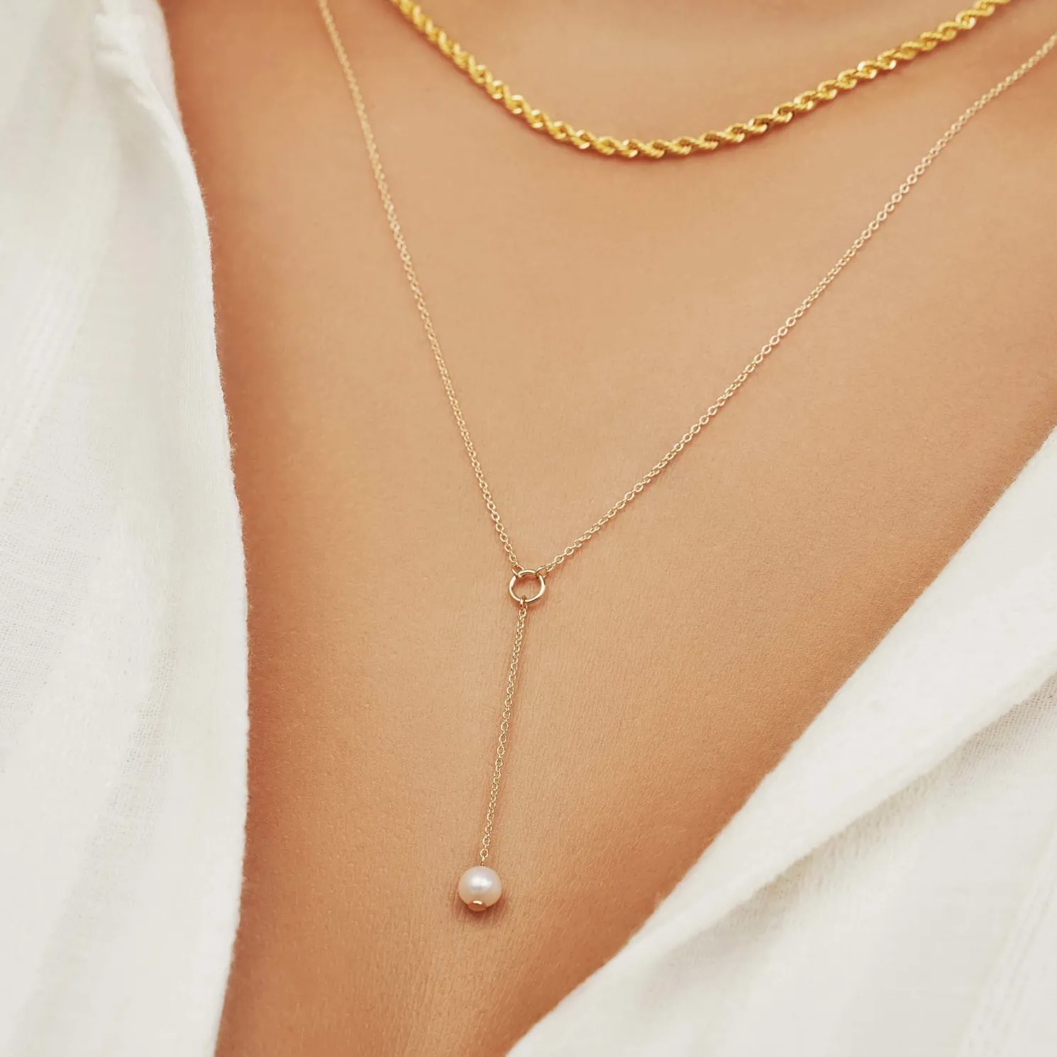 Belleville Luna 14 karaat gouden collier met zoetwaterparel