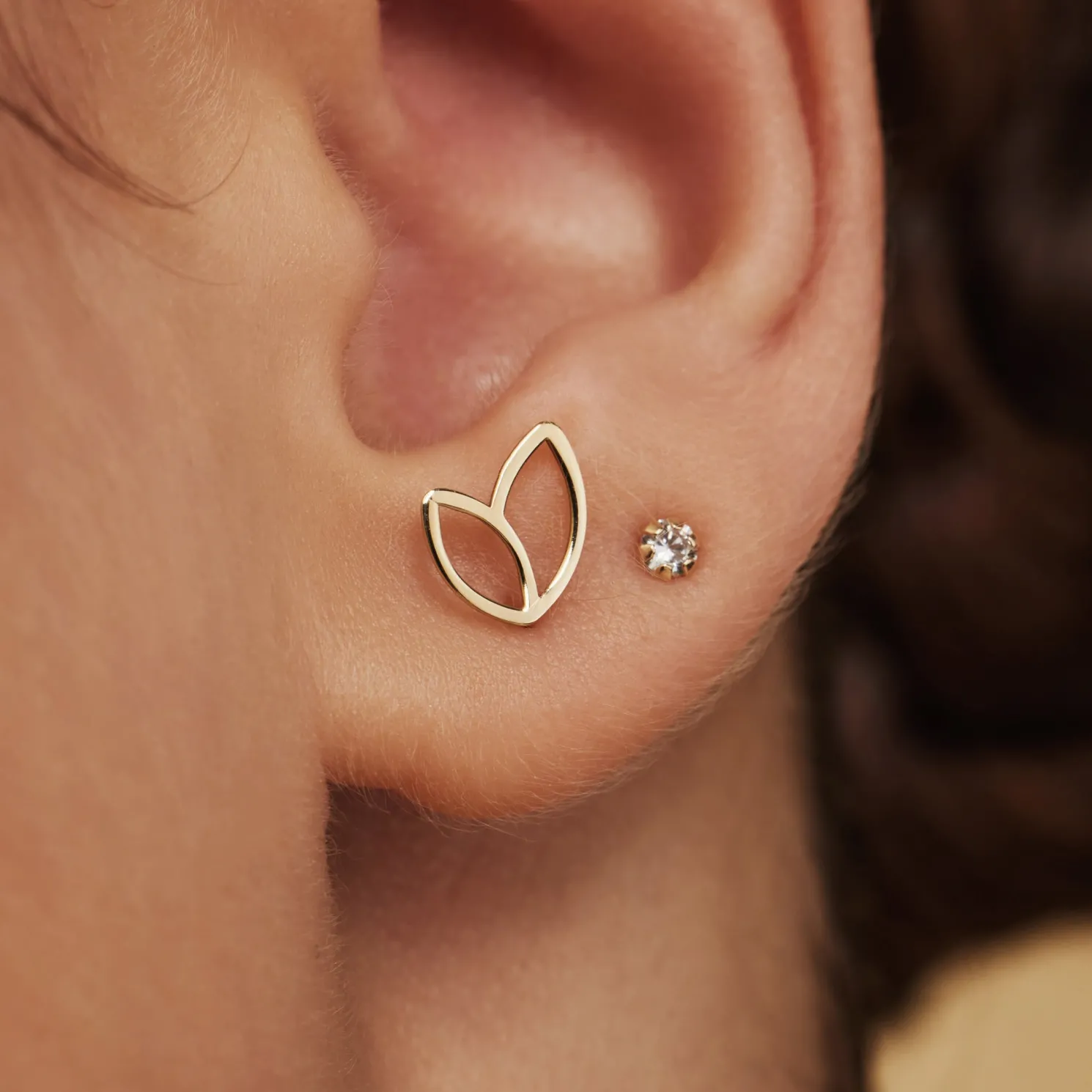 Belleville Noémi 14 karaat gouden oorknoppen