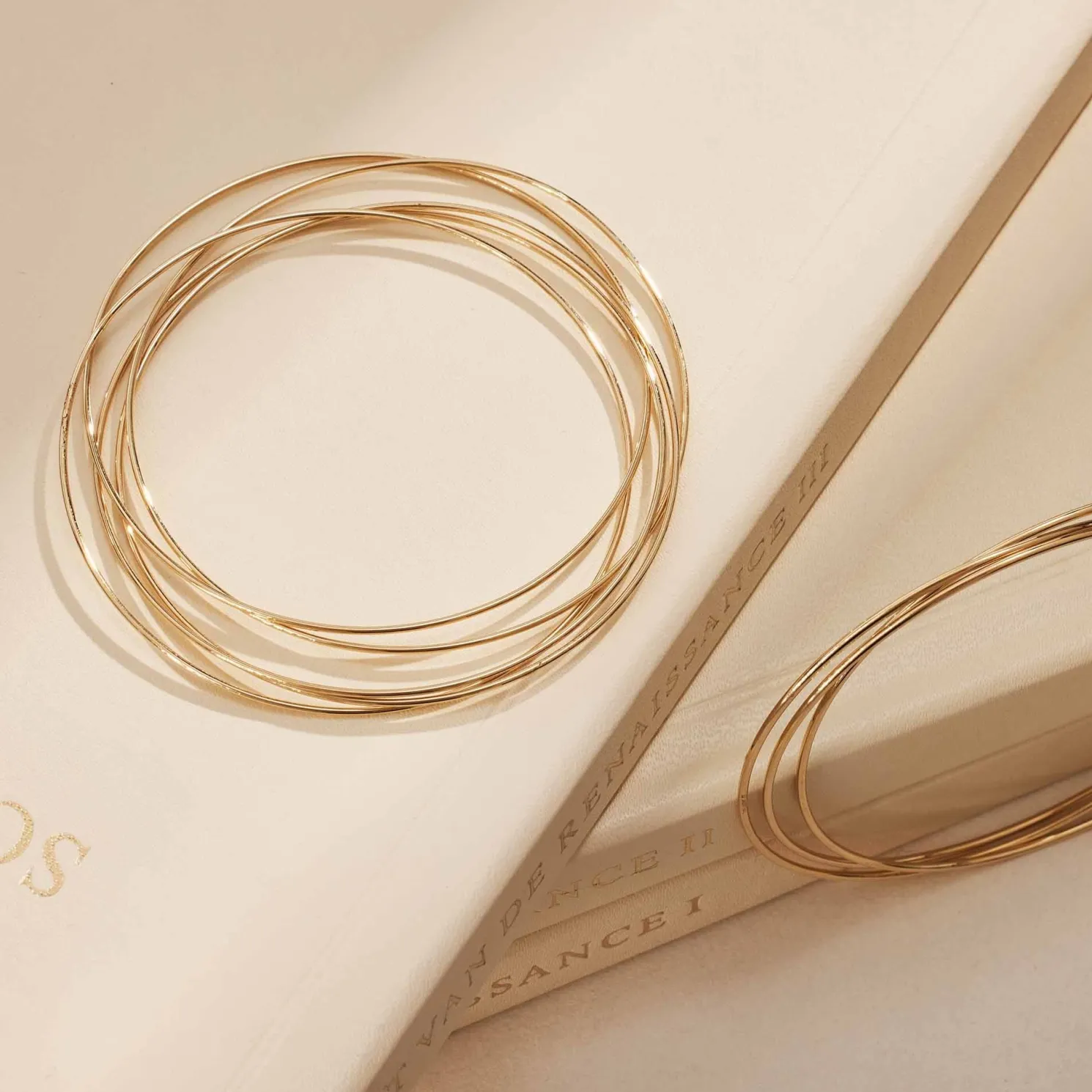 Cour d'Honneur Adora 14 karaat gouden bangles met 5 armbanden