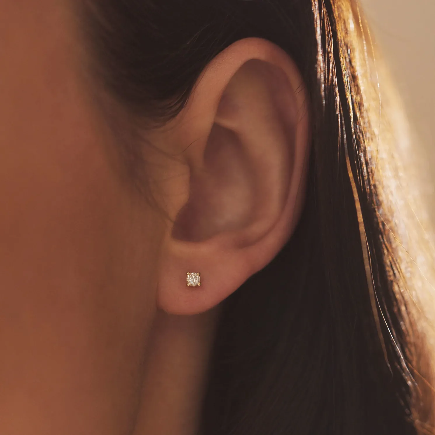 De la Paix Christine 14 karaat gouden oorknoppen met diamant 0.20 karaat