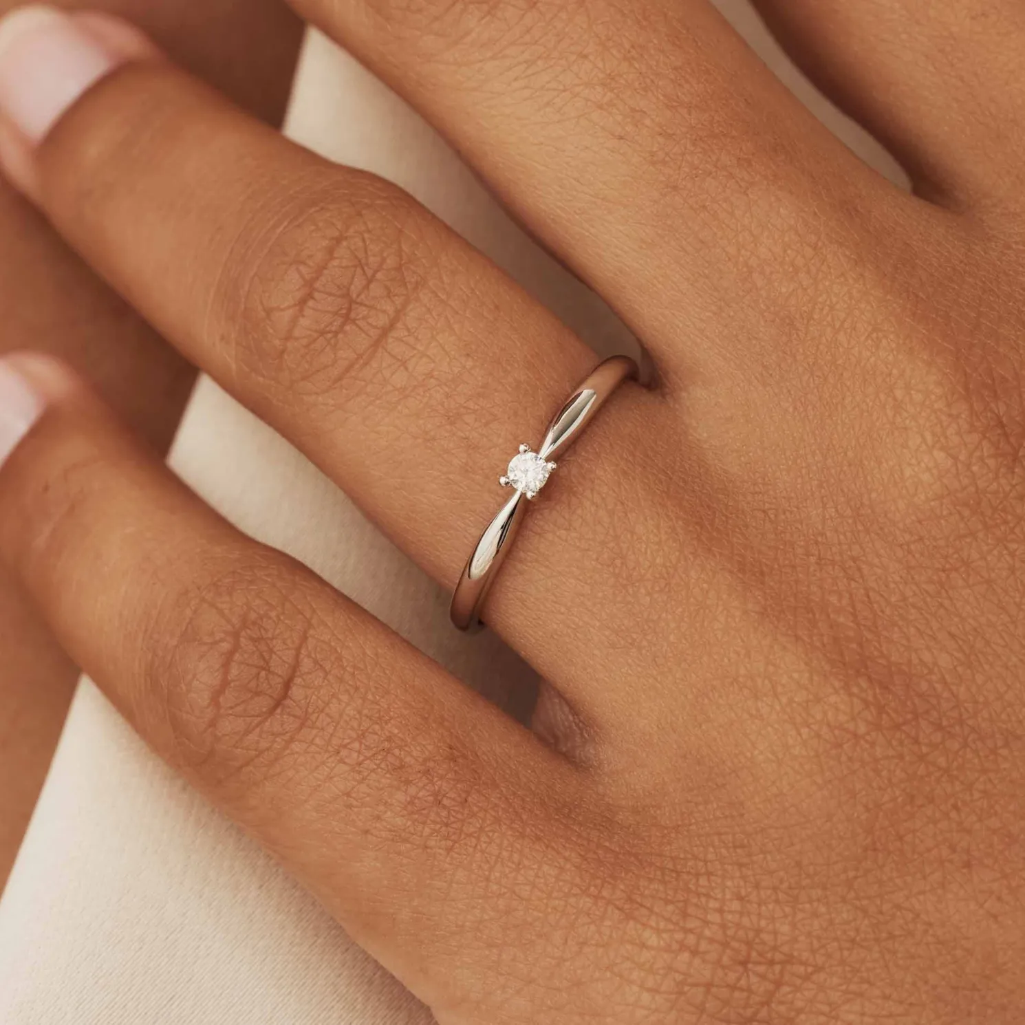 De la Paix Céline 14 karaat witgouden ring met diamant 0.05 karaat