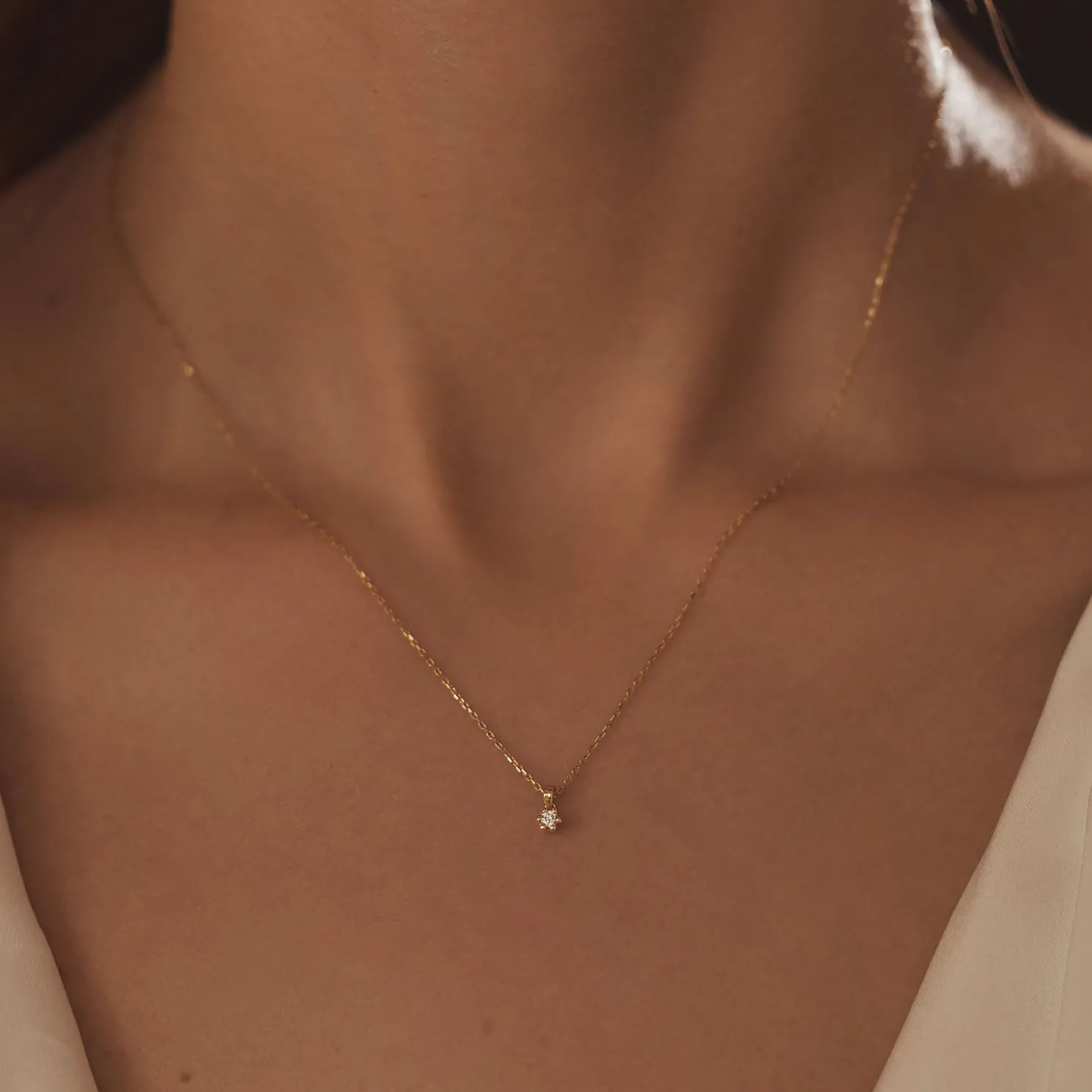 De la Paix Emily 14 karaat gouden collier met diamant 0.05 karaat