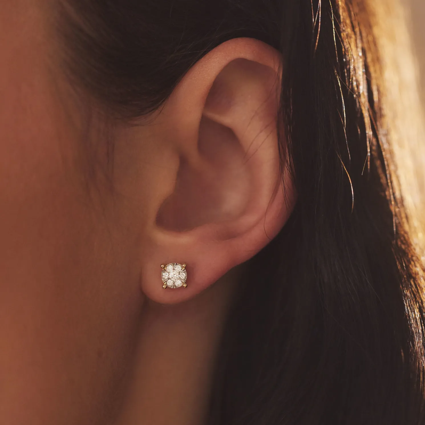 De la Paix Hanaé 14 karaat gouden oorknoppen met diamant 0.28 karaat