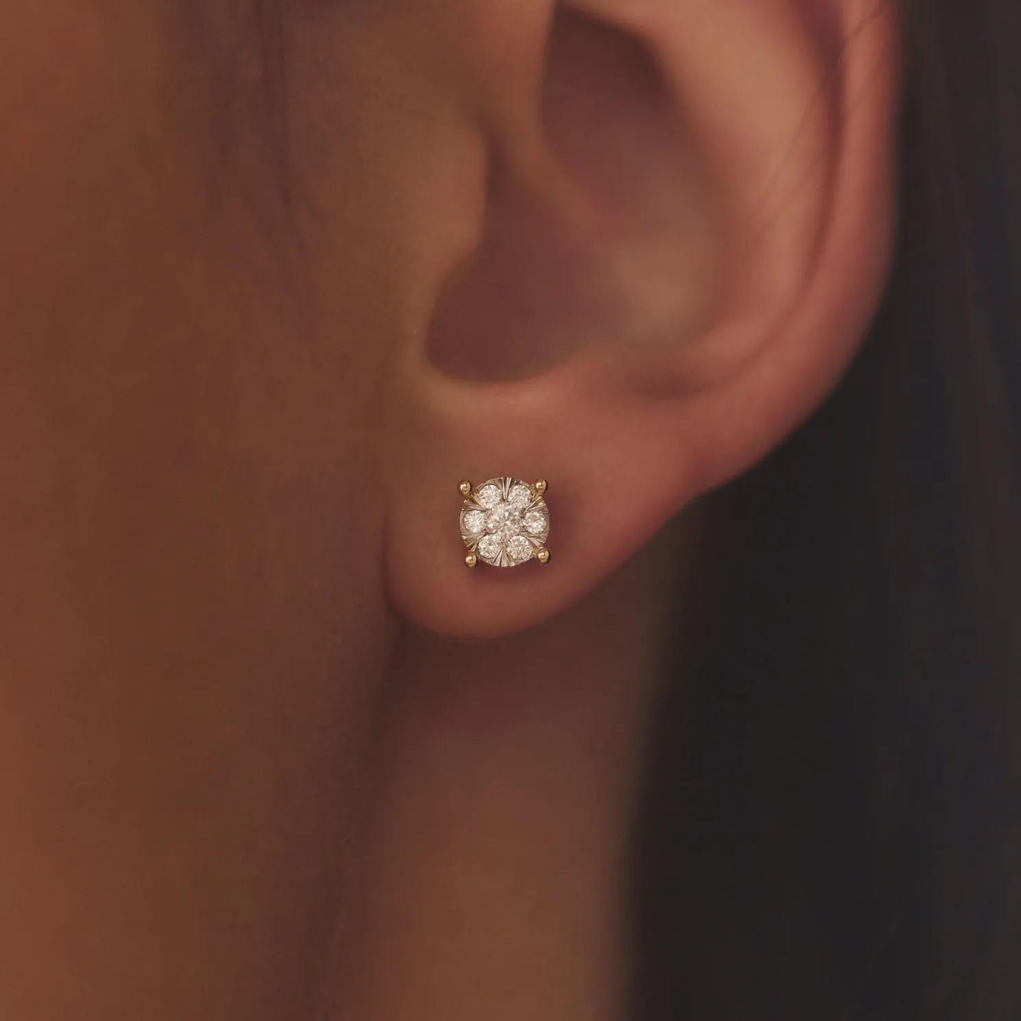 De la Paix Hanaé 14 karaat gouden oorknoppen met diamant 0.28 karaat