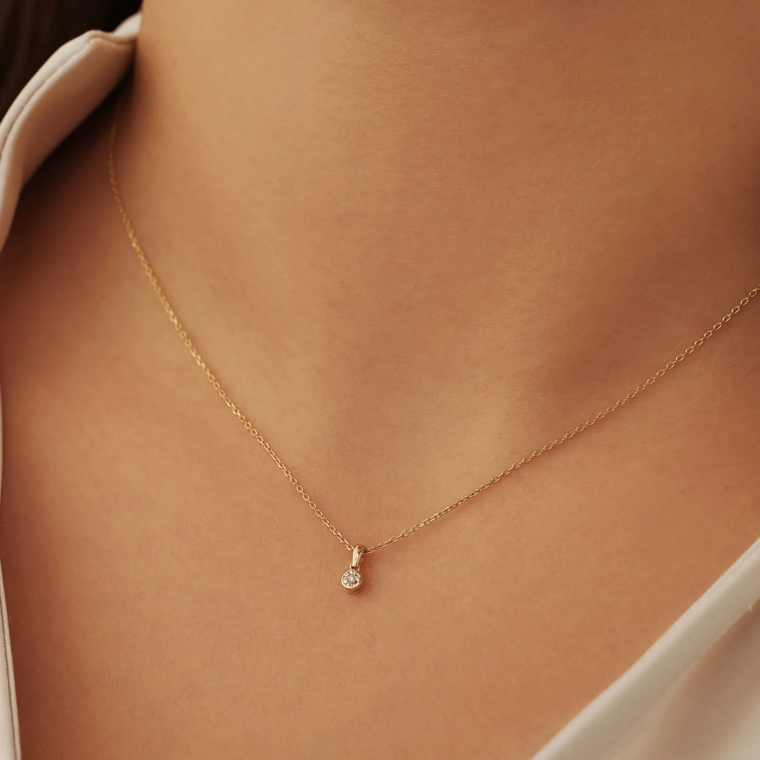 De la Paix Inaya 14 karaat gouden collier met diamant 0.01 karaat