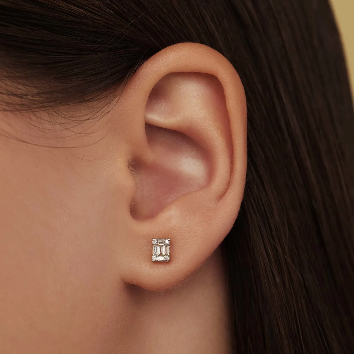 De la Paix Maxime 14 karaat gouden oorknoppen met diamant 0.19 karaat