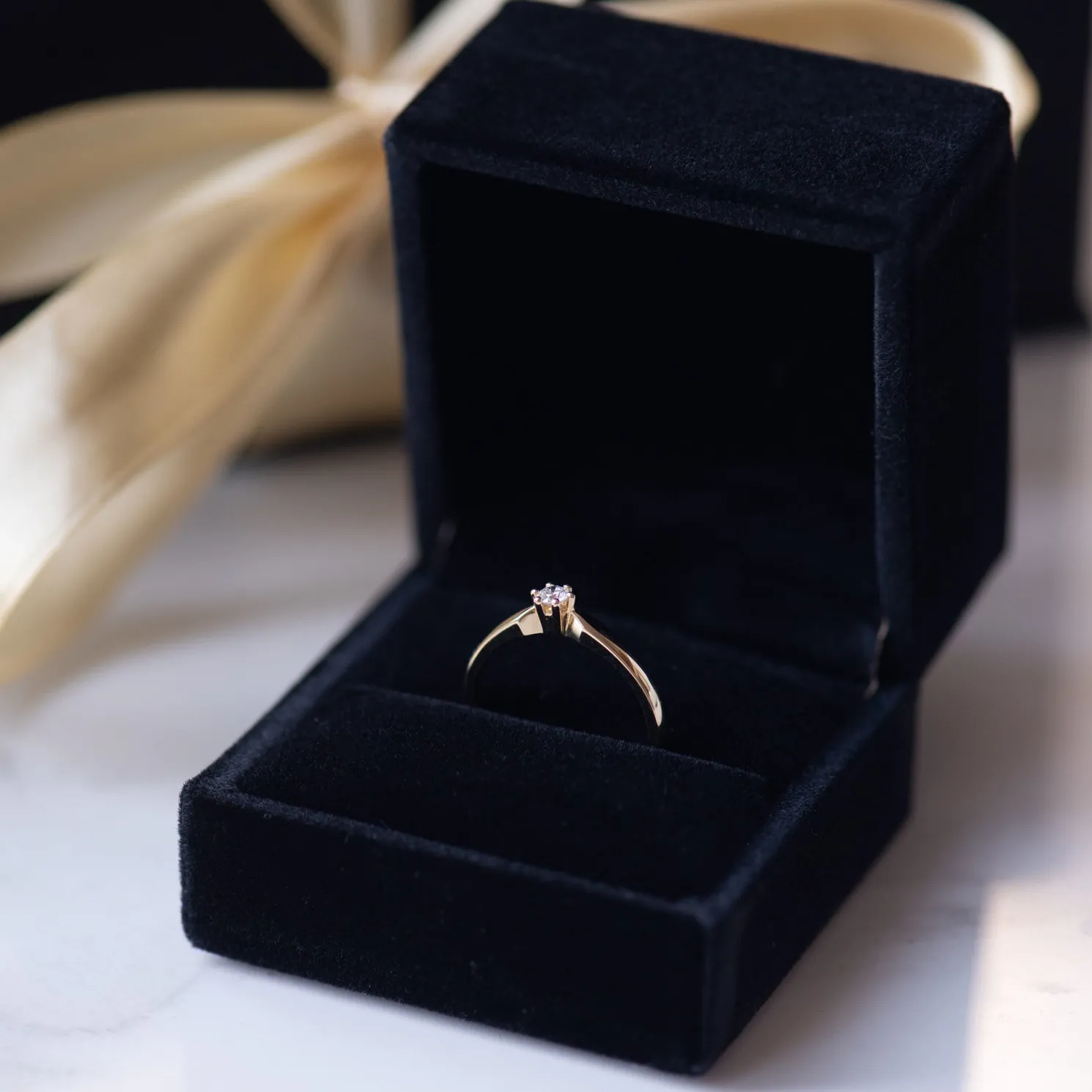 De la Paix Sybil 14 karaat gouden ring met diamant 0.10 karaat