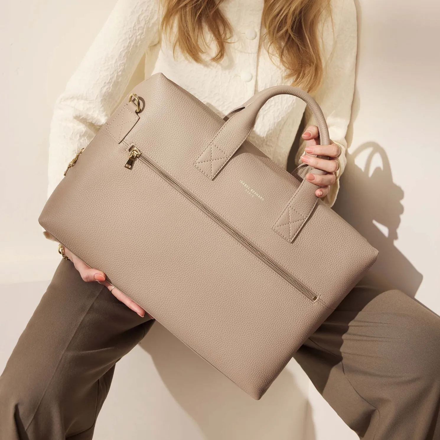 Honoré Anique taupe leren handtas van kalfsleer met 16.4 inch laptopvak