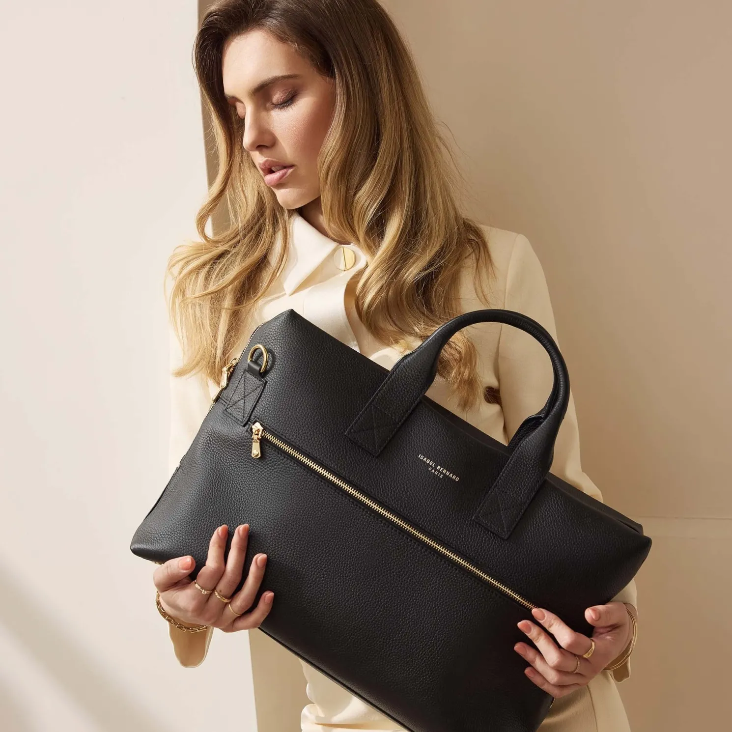 Honoré Anique zwarte leren handtas van kalfsleer met 16.4 inch laptopvak