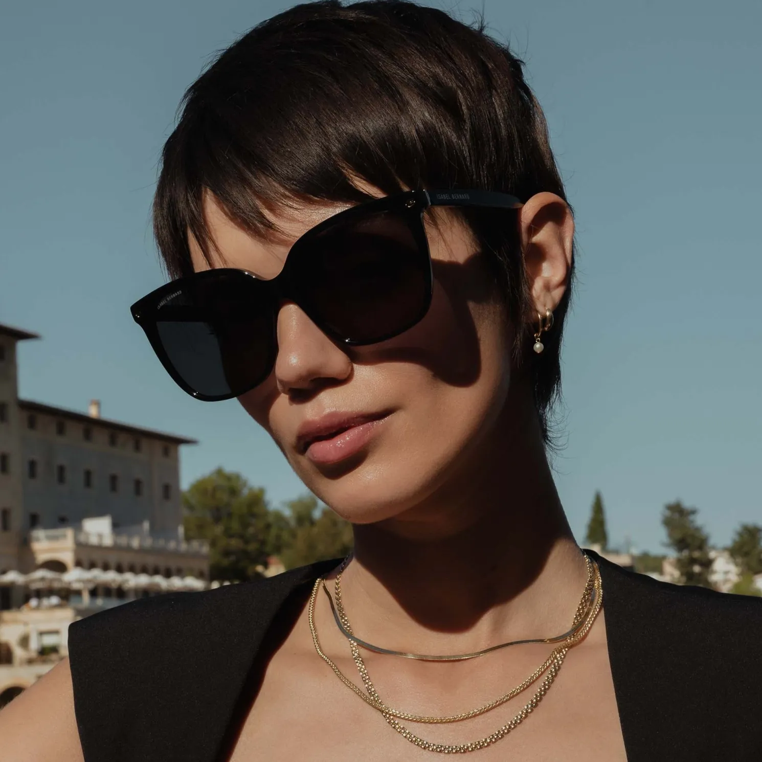 La Villette Raison zwarte vierkante zonnebril met zwarte glazen