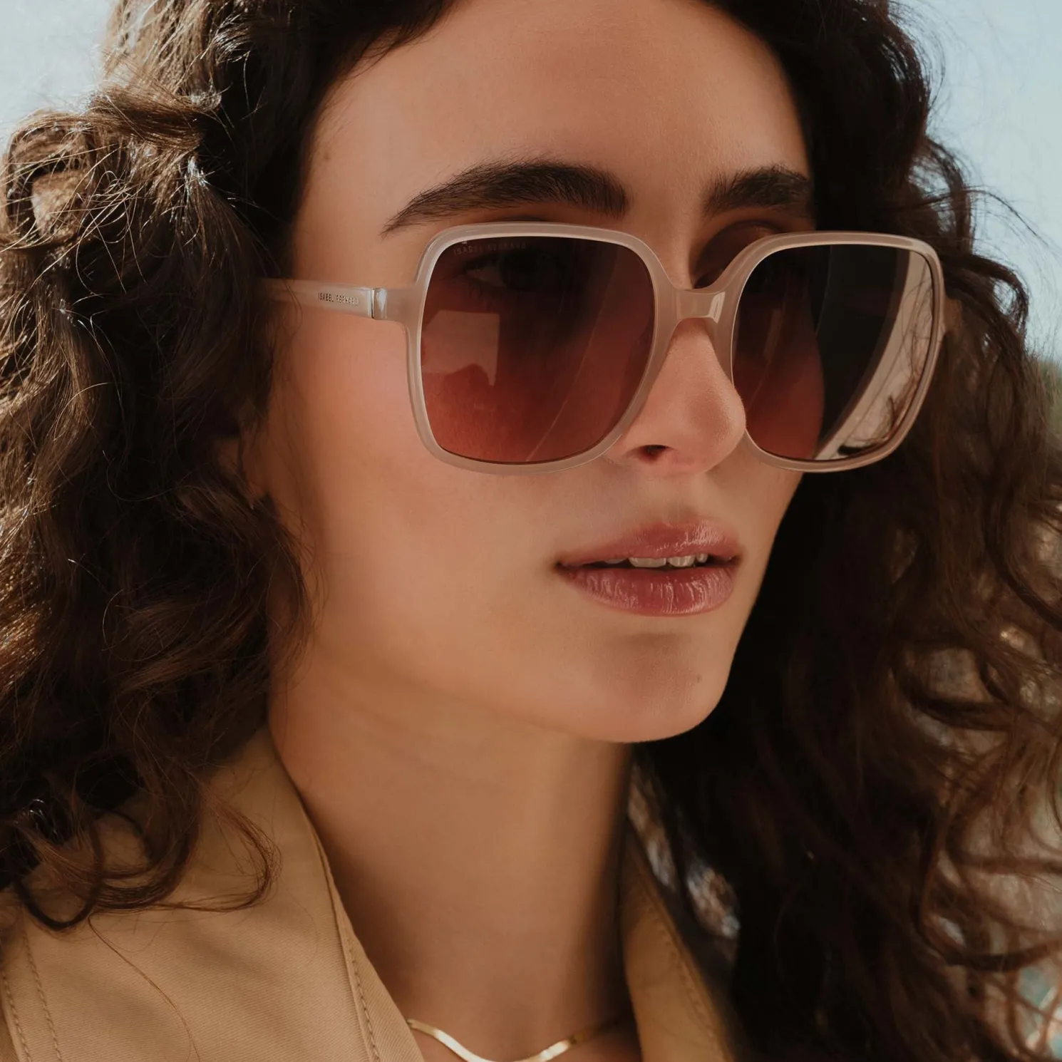 La Villette Rene zacht roze vierkante zonnebril met roze glazen