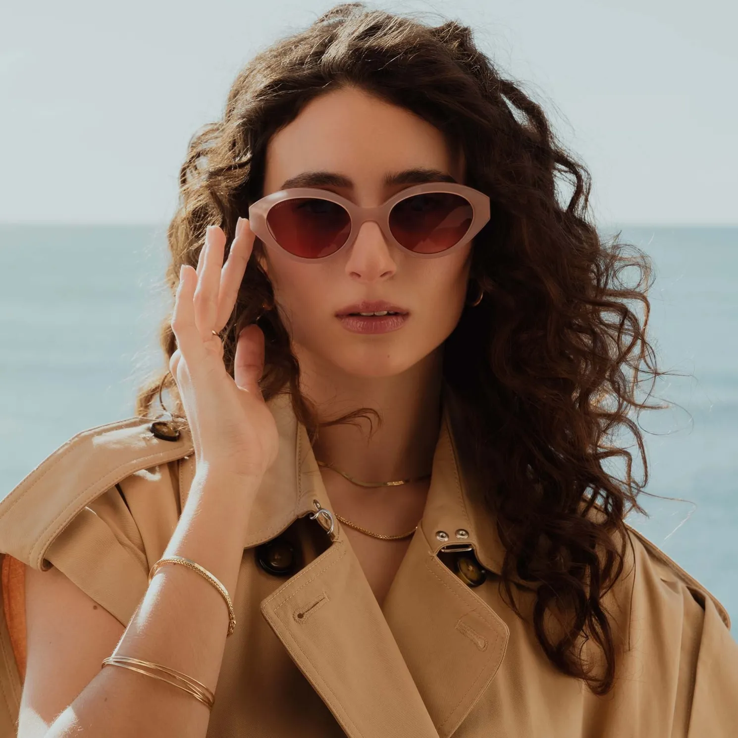 La Villette Rosaire zacht roze ovale zonnebril met roze glazen