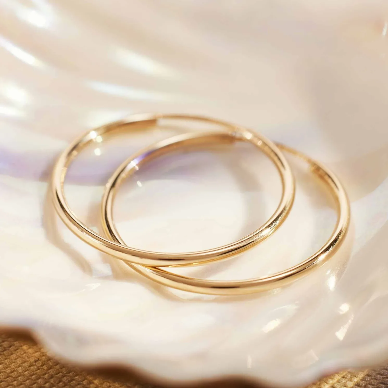 Le Marais Cerise 14 karaat gouden creolen (20 mm)