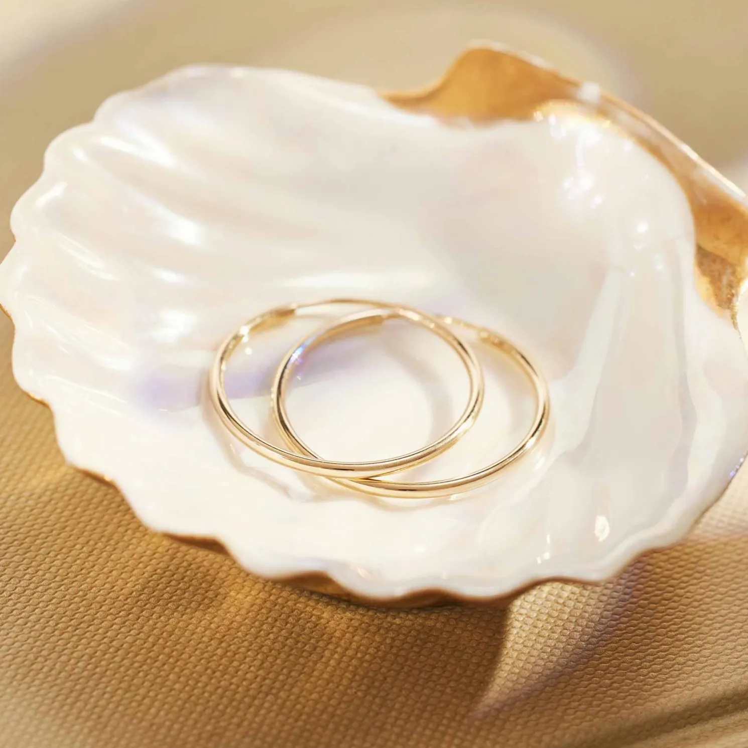 Le Marais Cerise 14 karaat gouden creolen 16 mm