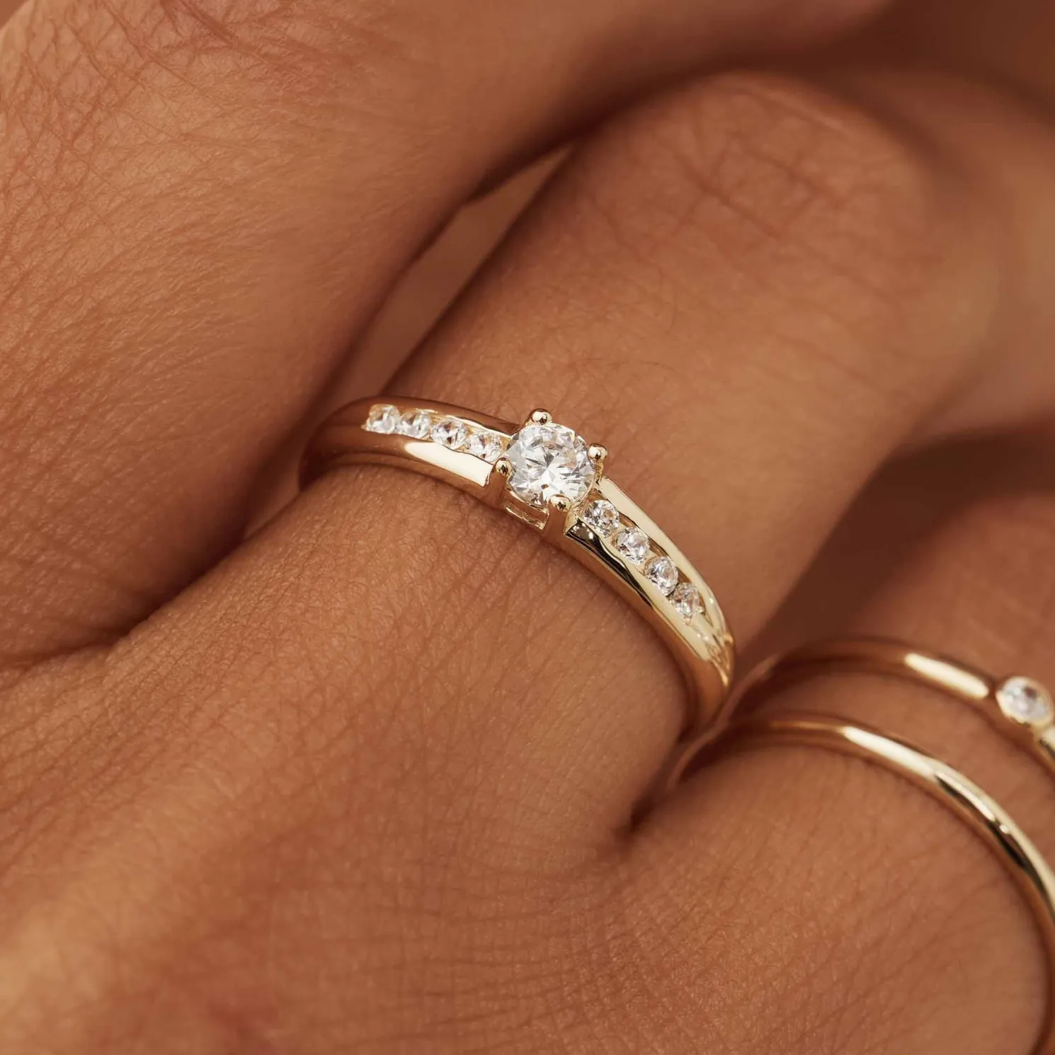 Le Marais Estee 14 karaat gouden ring met zirkonia steentjes