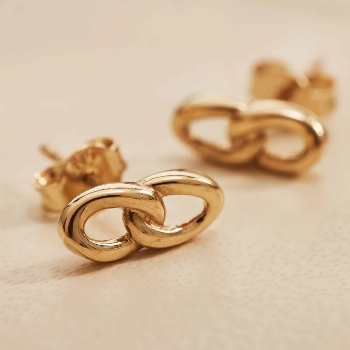 Le Marais Règine 14 karaat gouden oorknoppen met schakels