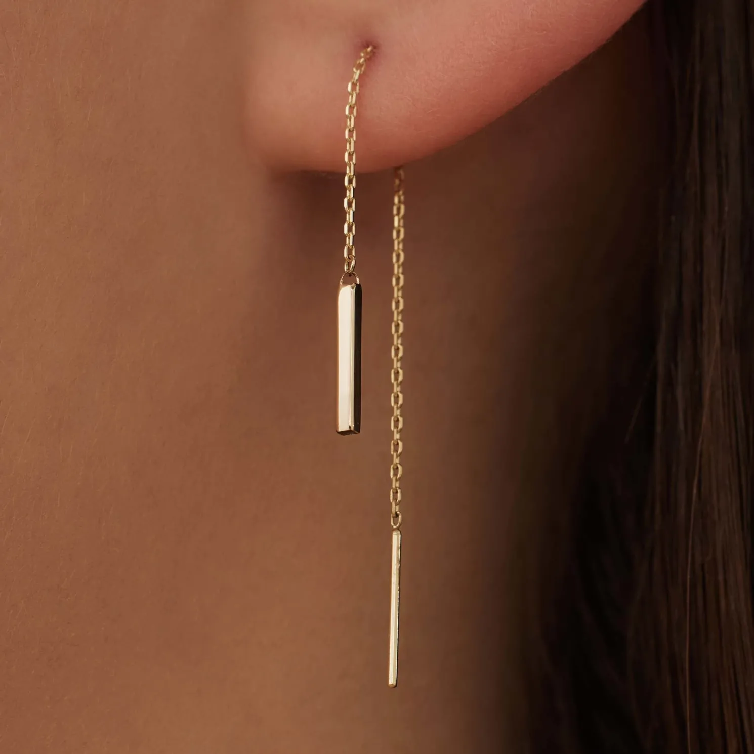 Le Marais Rosalie 14 karaat gouden doortrek oorbellen met staafje