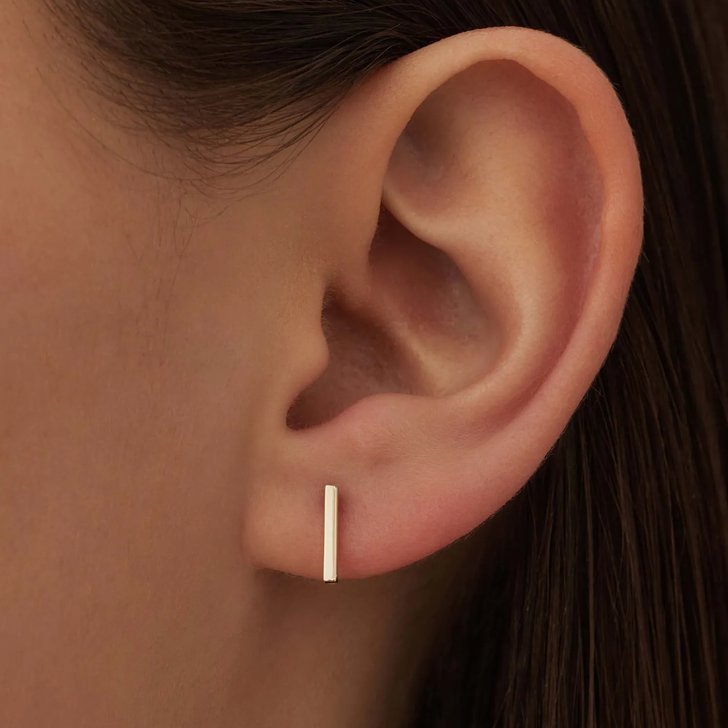 Le Marais Rosalie 14 karaat gouden oorknoppen met staafje