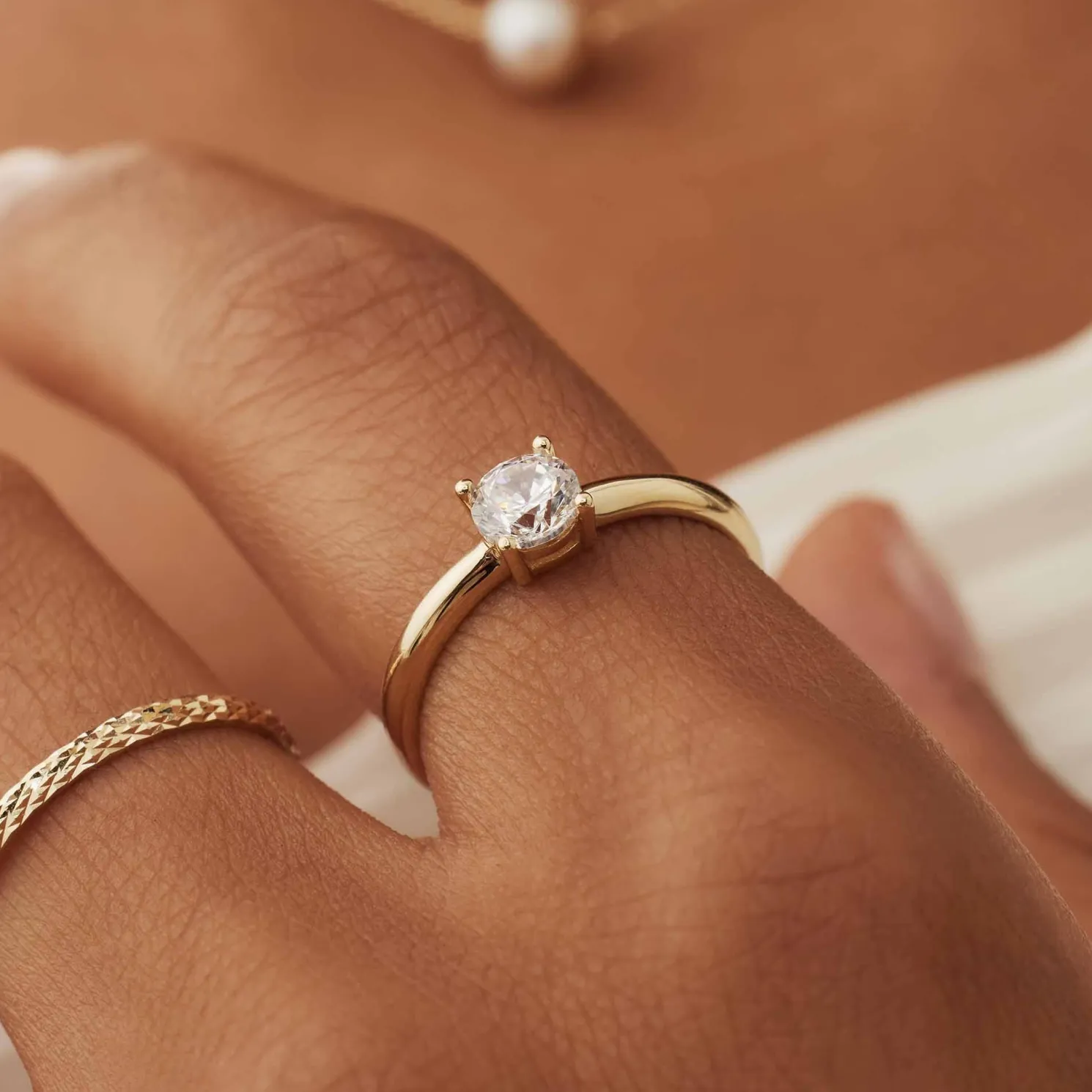Le Marais Soleil 14 karaat gouden ring met zirkonia steen