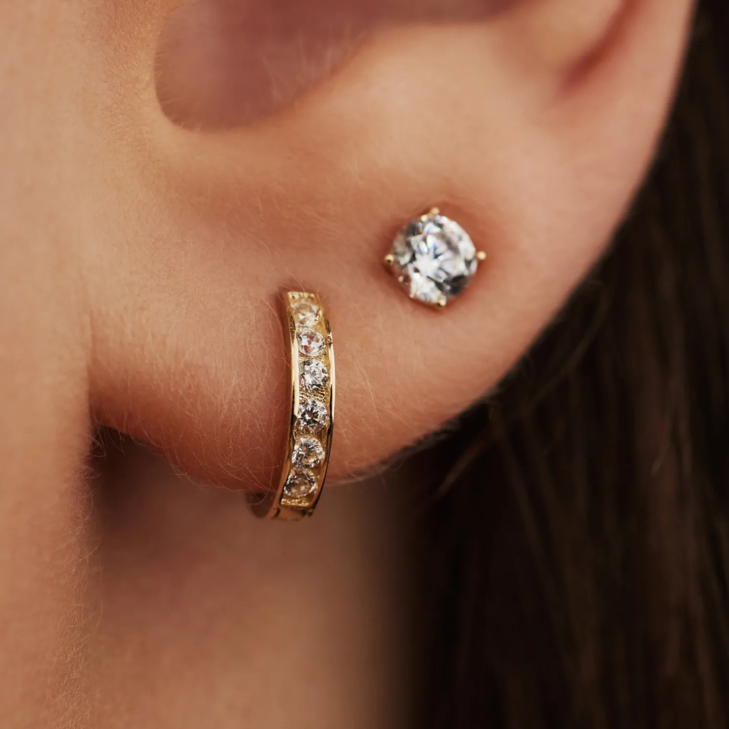 Le Marais Tiphaine 14 karaat gouden creolen met zirkonia steentjes