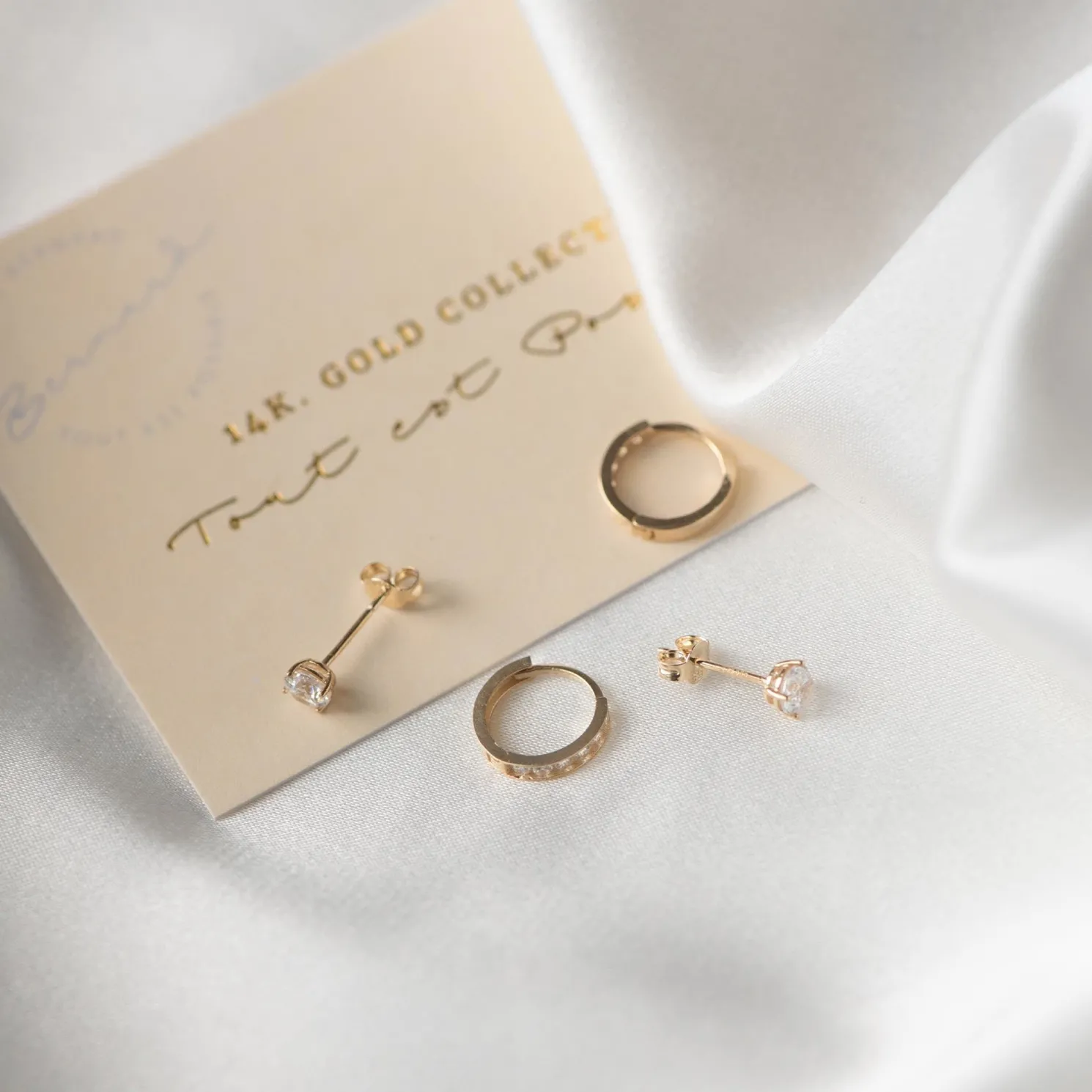 Le Marais Tiphaine 14 karaat gouden creolen met zirkonia steentjes