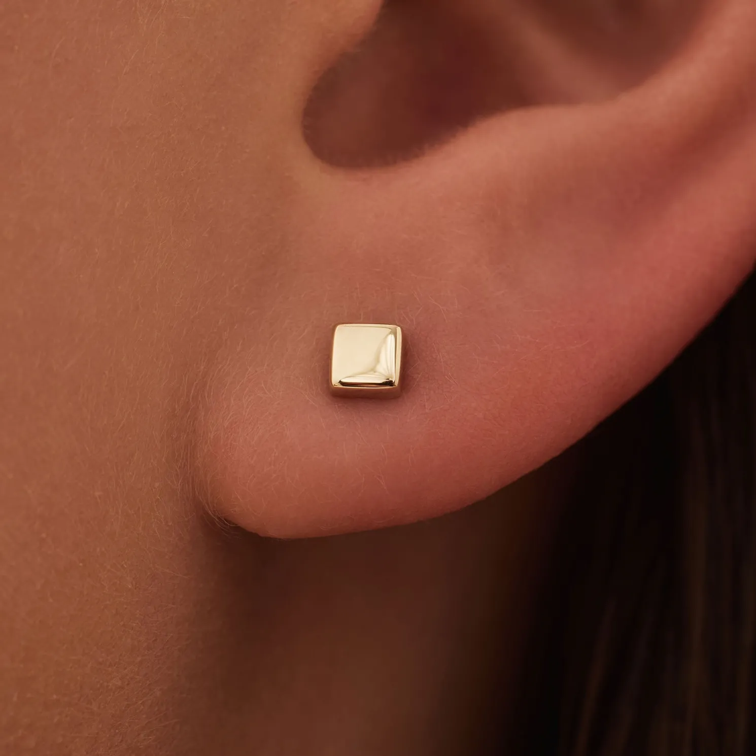 Monceau Gabrielle 14 karaat gouden vierkante oorknoppen