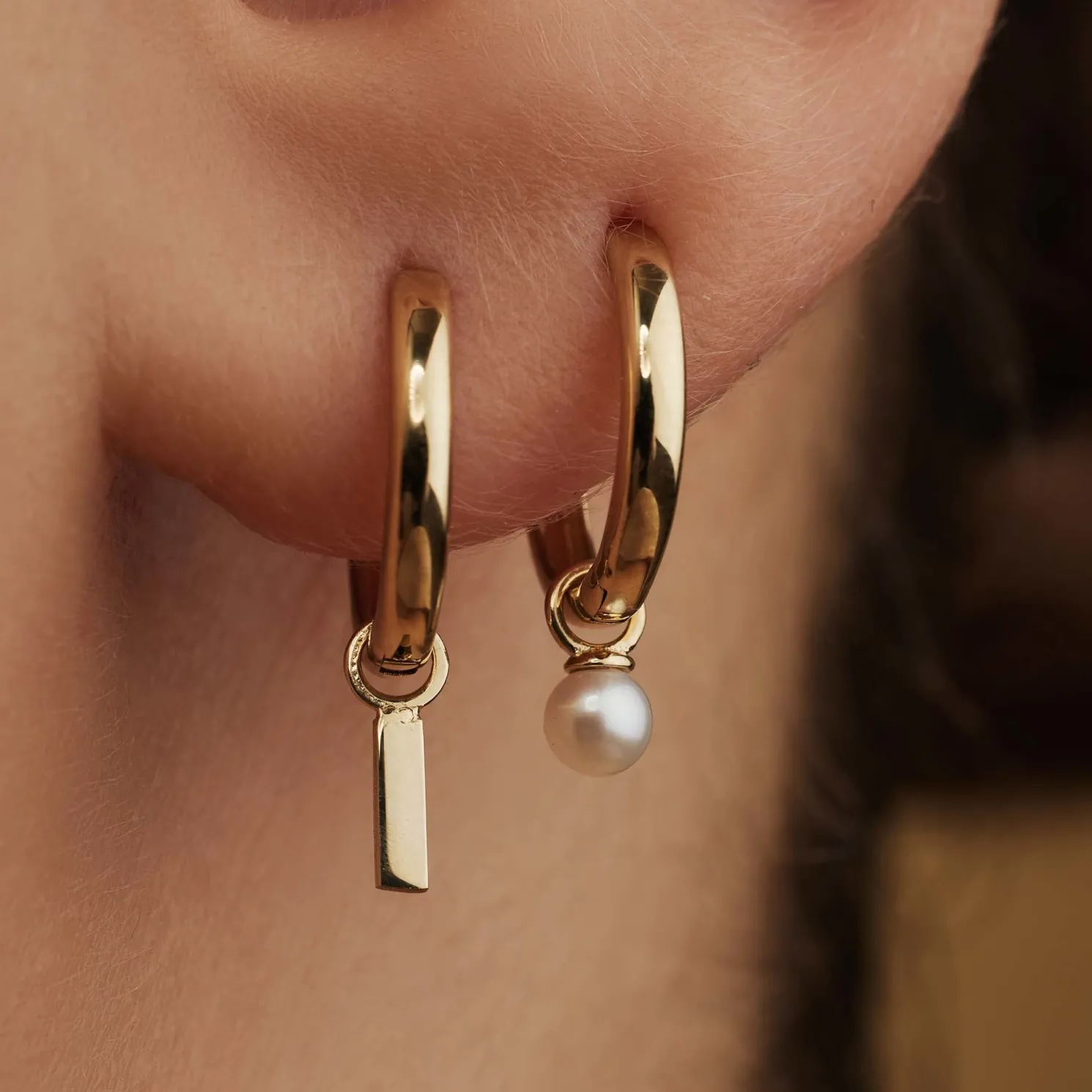 Monceau Josephine 14 karaat gouden creolen met staafje