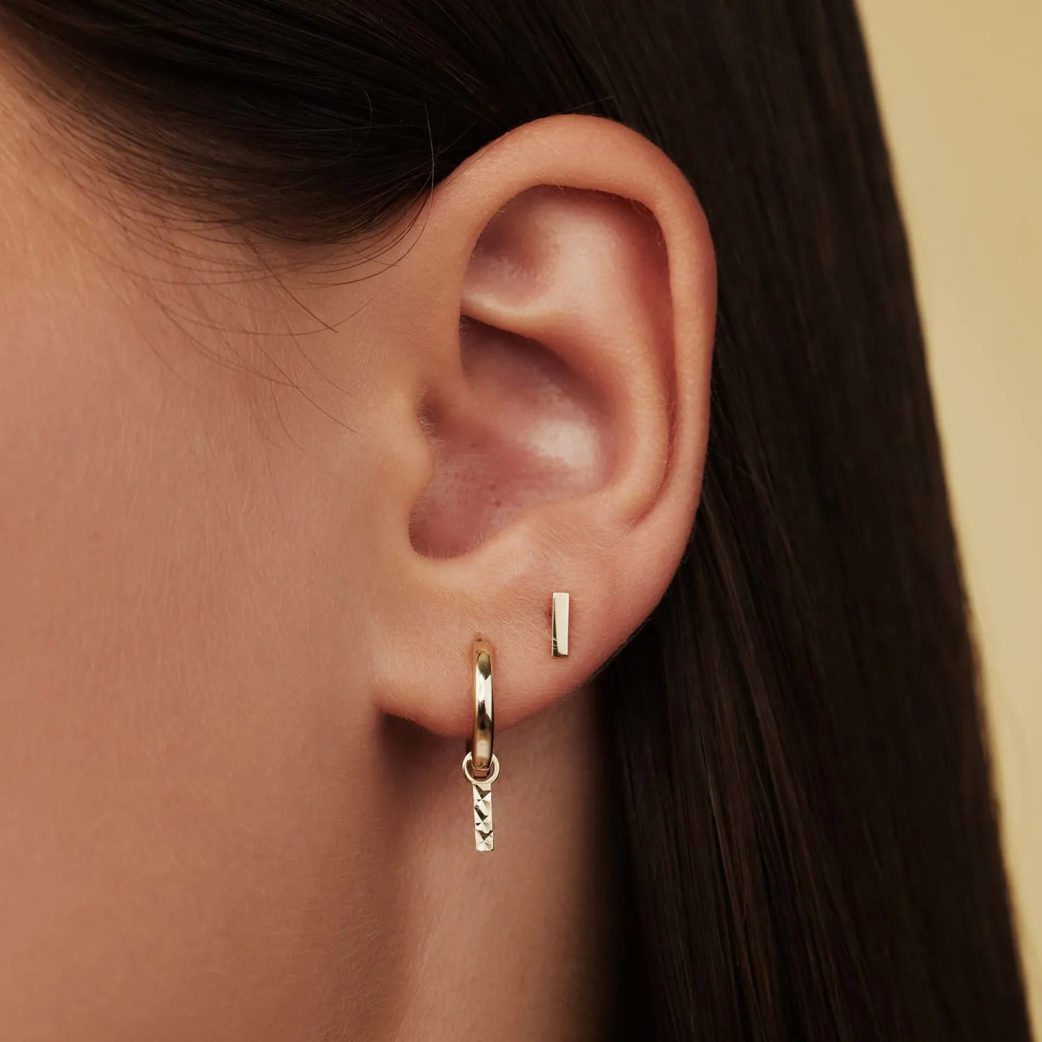 Rivoli Laura 14 karaat gouden creolen met diamond cut staafje