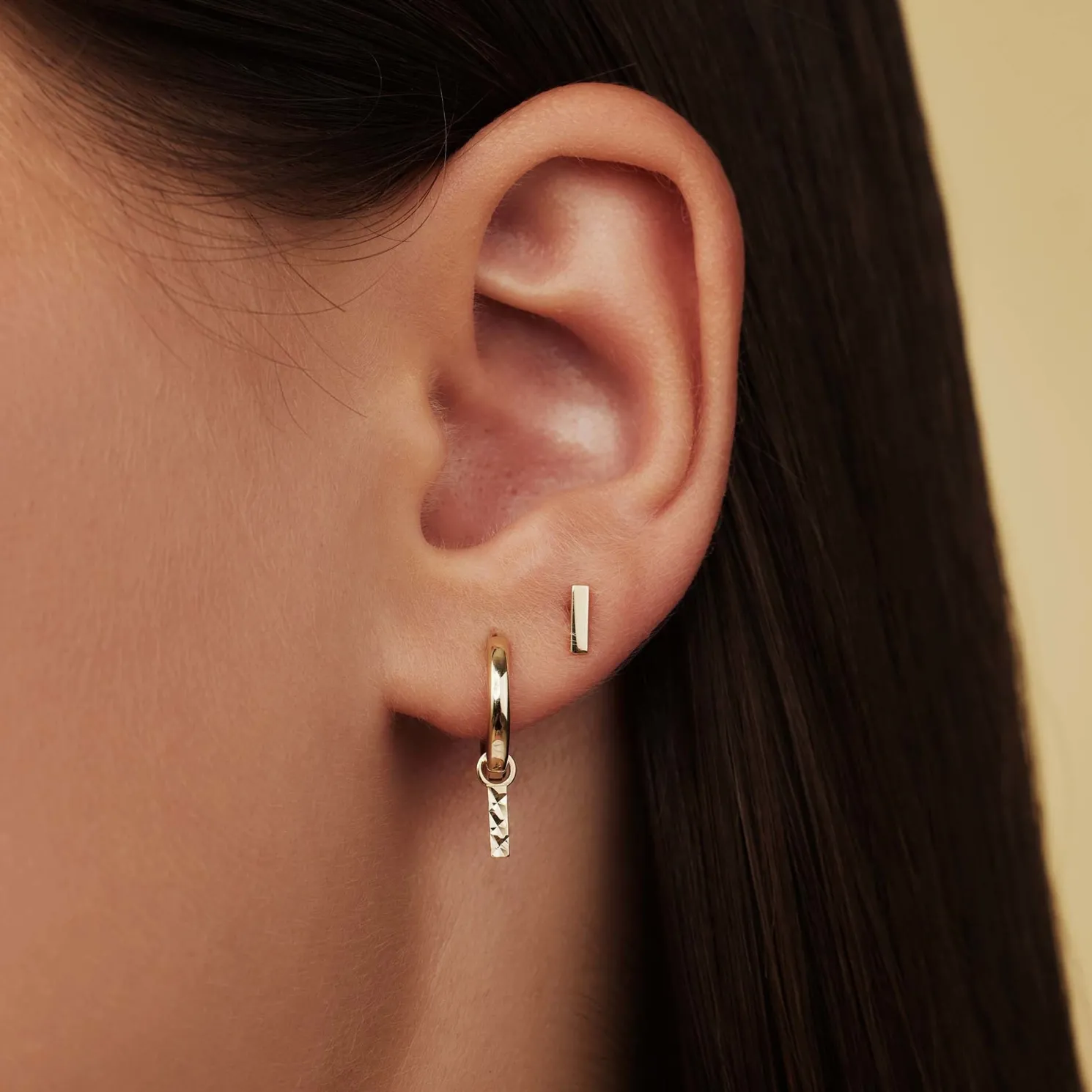 Rivoli Laura 14 karaat gouden creolen met diamond cut staafje