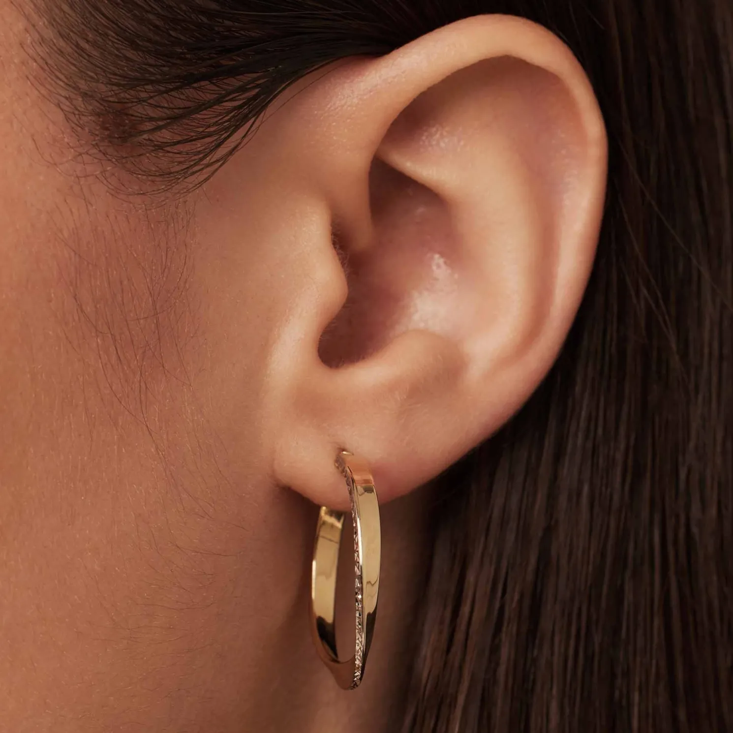 Rivoli Laura 14 karaat gouden creolen met diamond cut (21 mm)