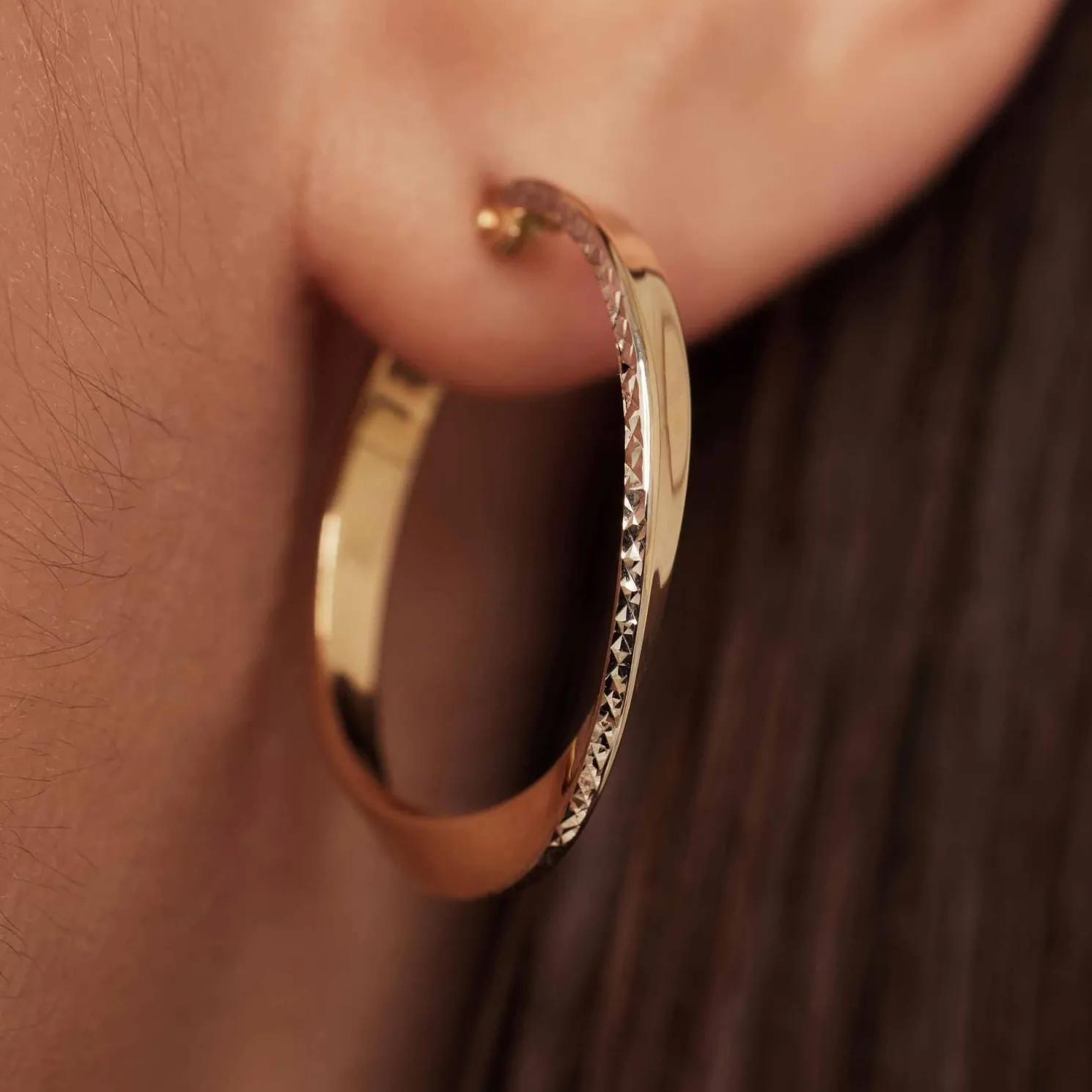 Rivoli Laura 14 karaat gouden creolen met diamond cut (21 mm)