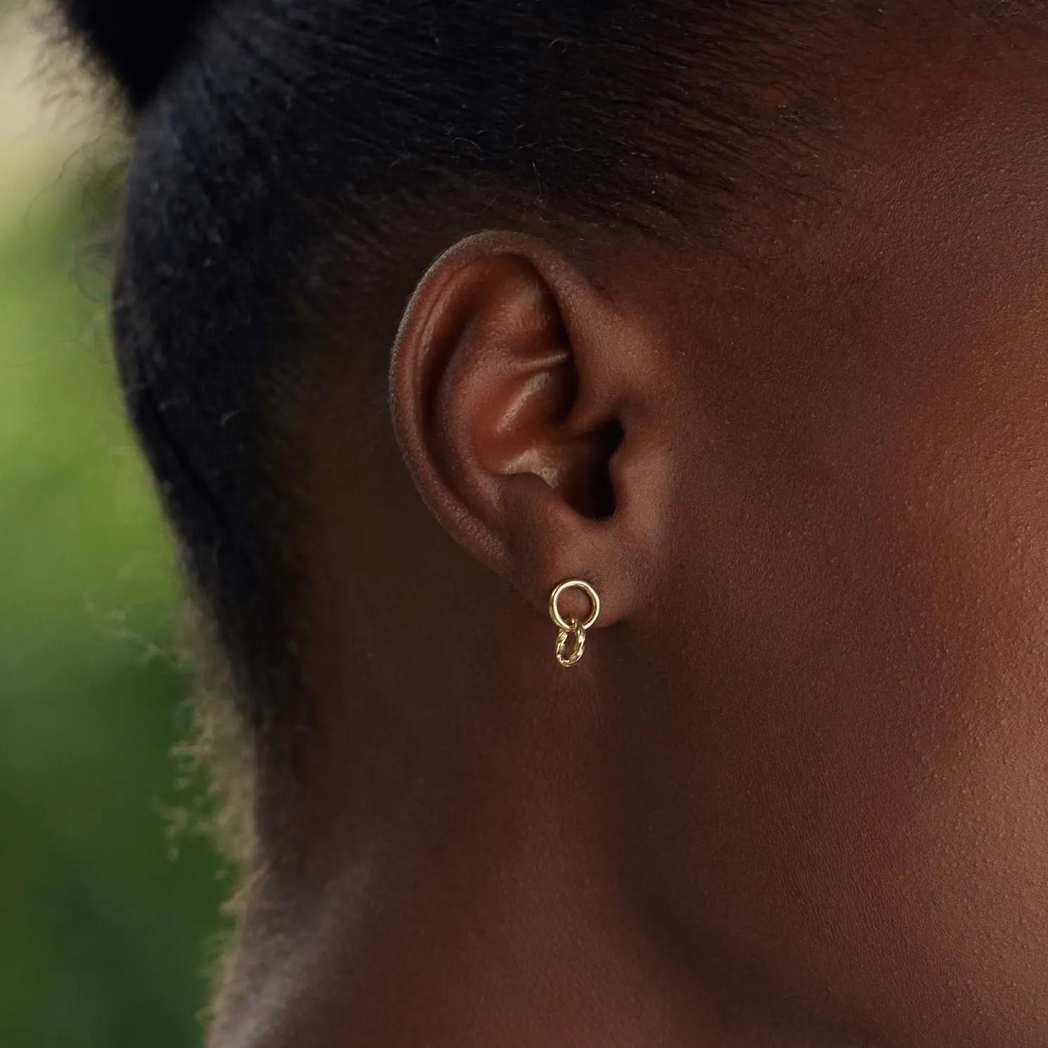 Rivoli Lisan 14 karaat gouden oorhangers met twist