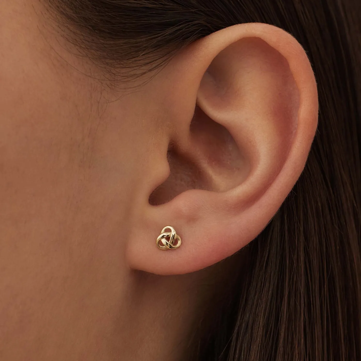 Rivoli Méline 14 karaat gouden oorknoppen met knoopje