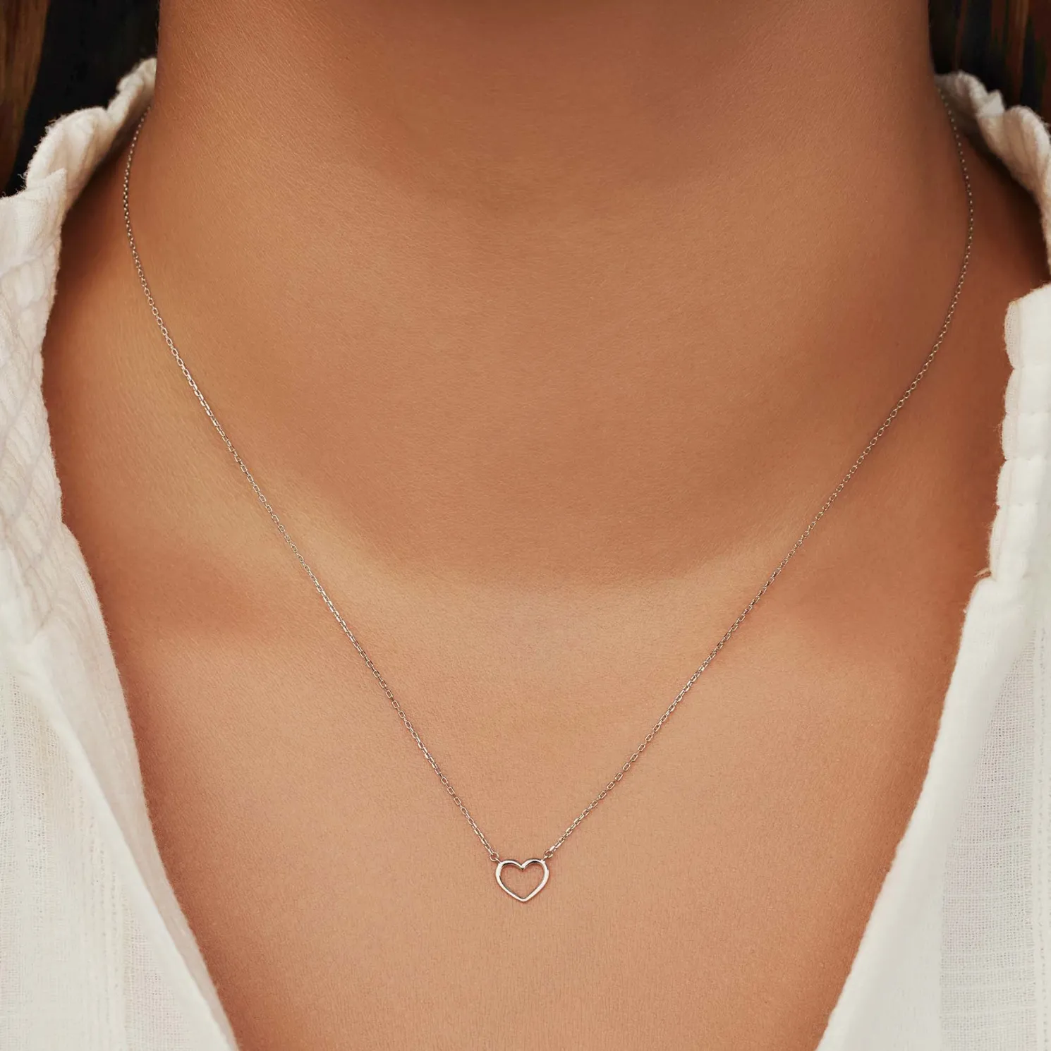 Saint Germain Amore 14 karaat witgouden collier met hartje