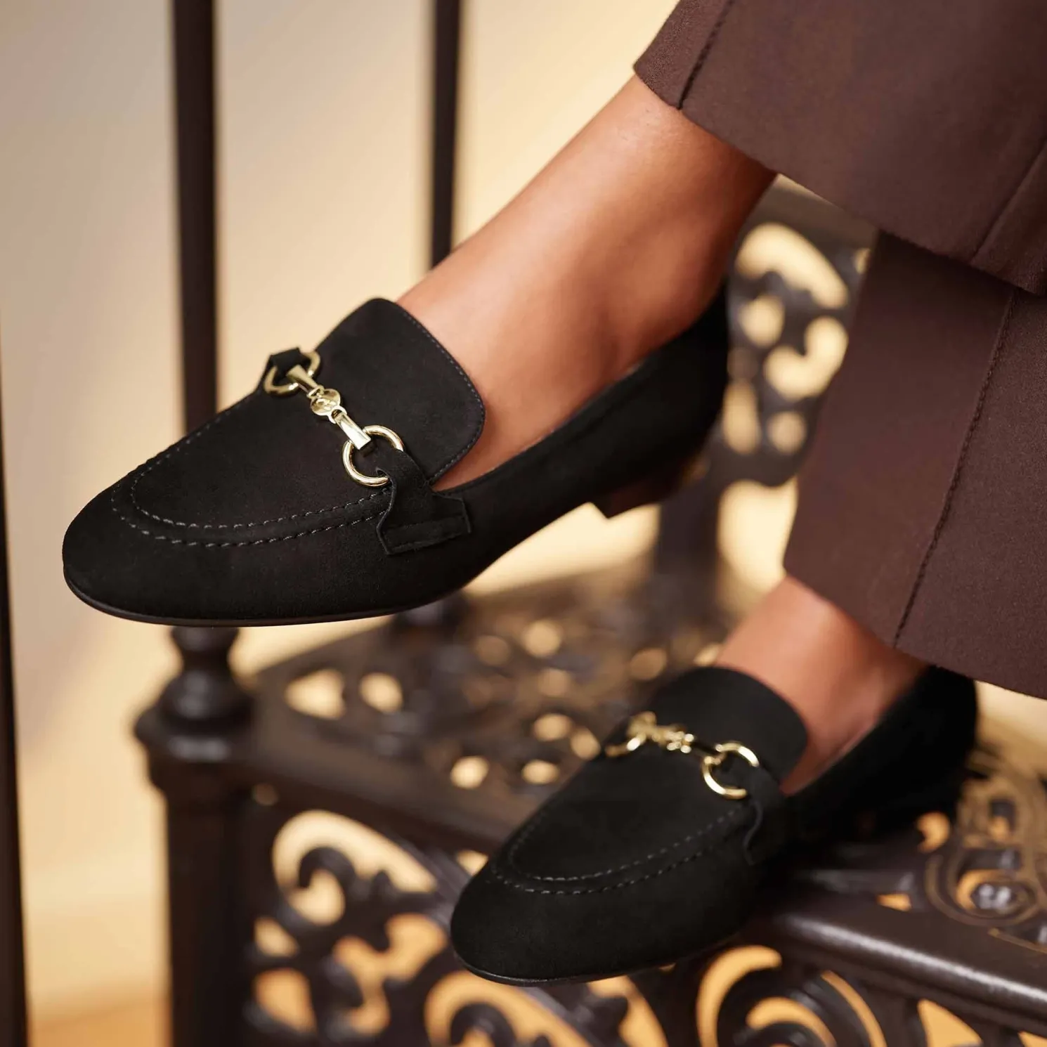 Vendôme Fleur zwarte suède loafers